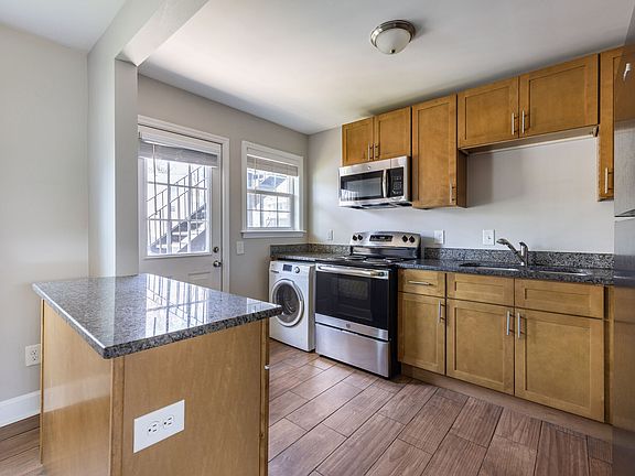 4th image of 110 Hickory Hill Ct #H-5