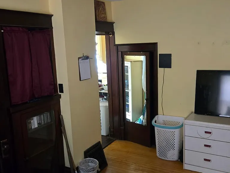 915 Barland St #1 — Photo 6