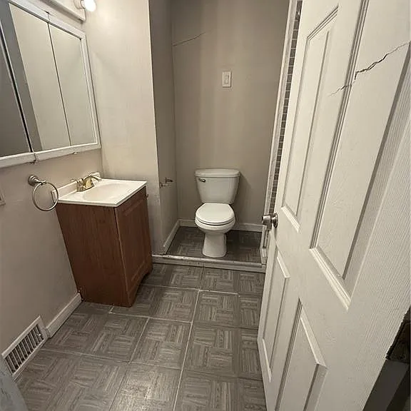 805 Carpenter St — Photo 8