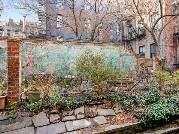 396 Bleecker Street 1F image 1 of 10