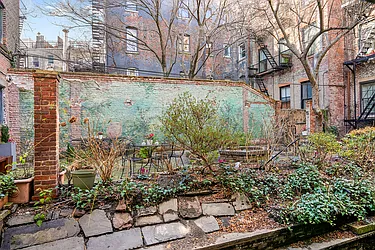 396 Bleecker Street
