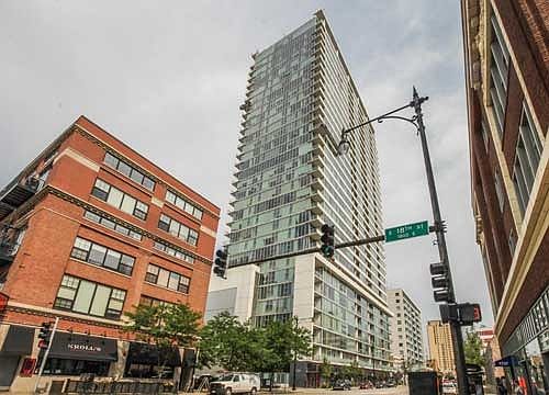 1st image of 1720 S Michigan Ave APT 307