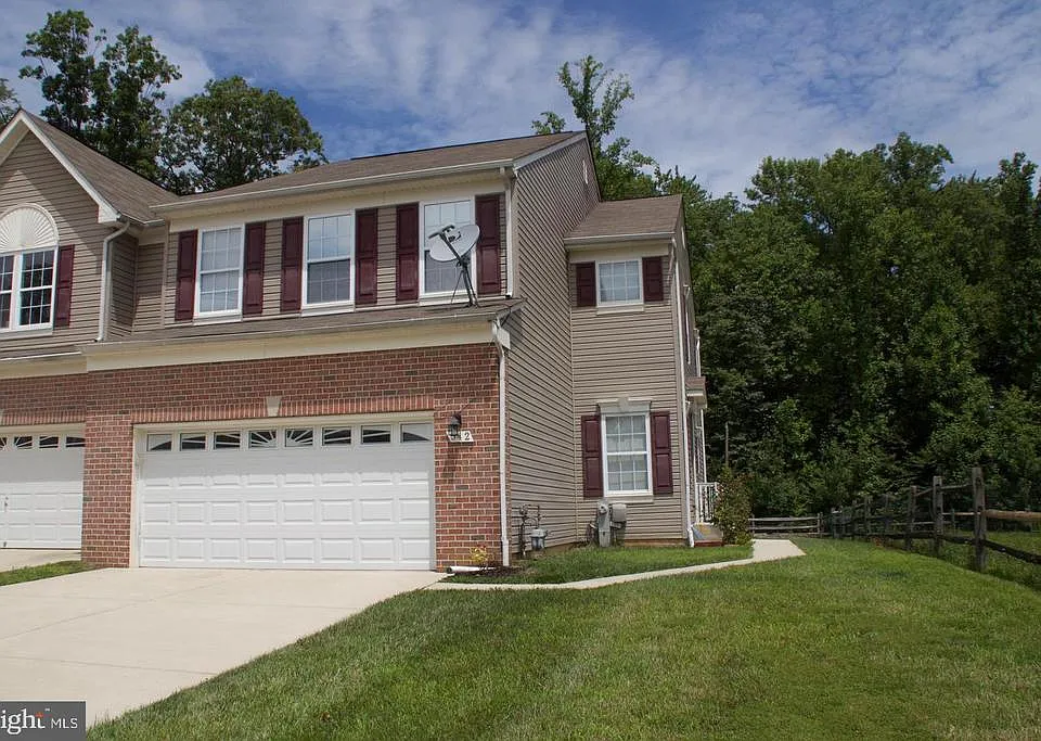 542 Berrycrest Way