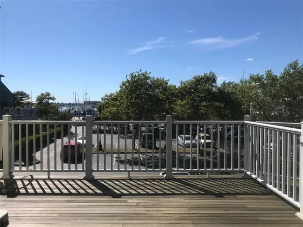 206 Goddard Row, Newport, RI 02840