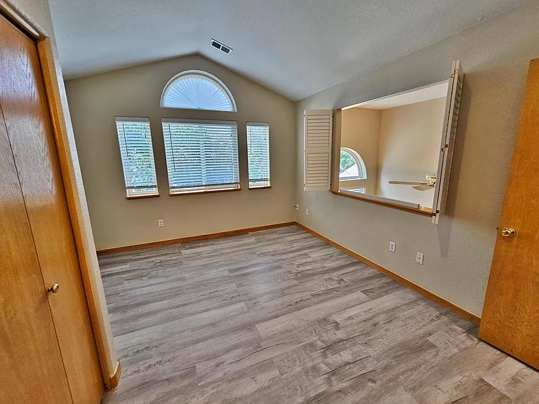 622 Ridgeview Dr — Photo 16