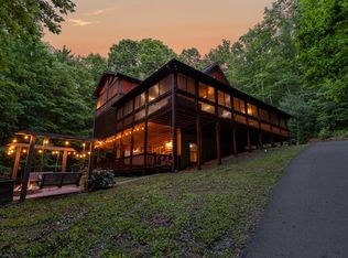 220 Solar Dr, Blue Ridge, GA 30513