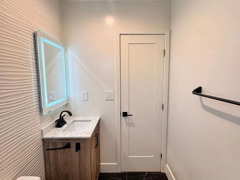 121 Ximeno Ave #6 — Photo 17