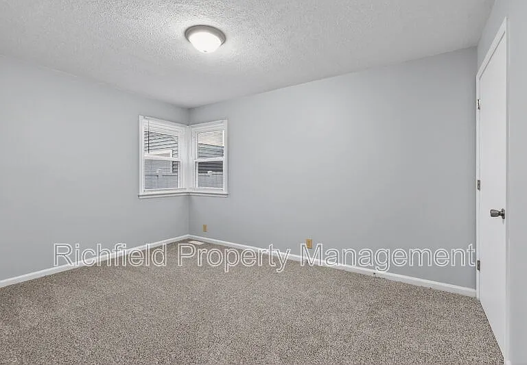 1260 Lincoln Dr — Photo 15