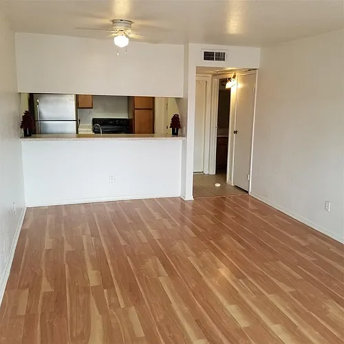 3015 Walnut Bend Ln #33 Photo 1