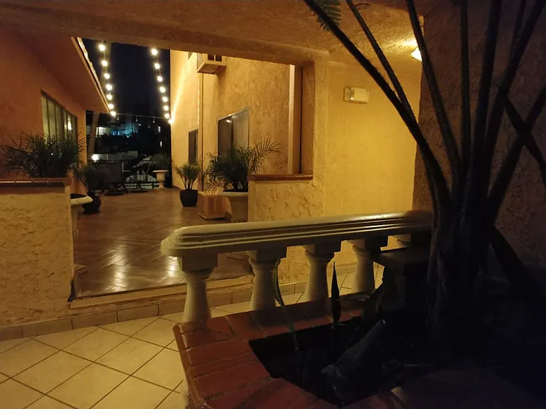 Five Star Suites — Photo 10
