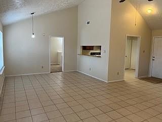 4th image of 21026 Ironcrest Ln