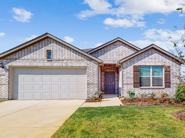 14141 Aberavon Dr, Pilot Pt, TX 76258