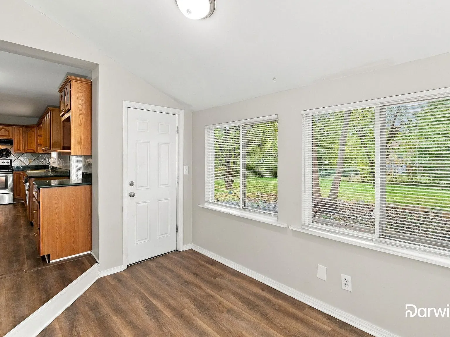 3 bed, 1.5 bath, 1083 sqft, $1,435 — Photo 3
