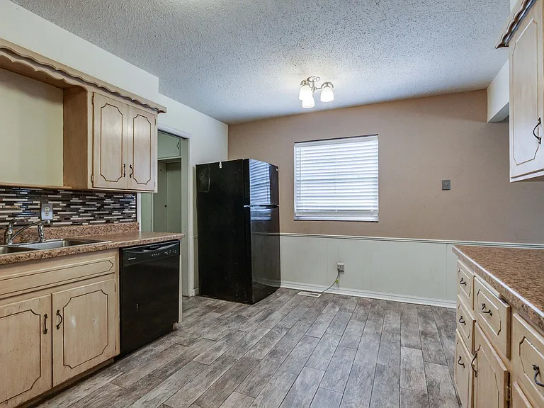 11007 Greystone Ave — Photo 23