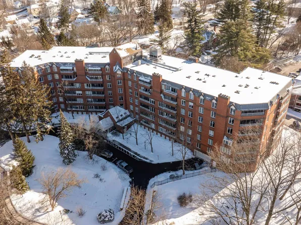 300 River Road #501, Manchester, NH 03104