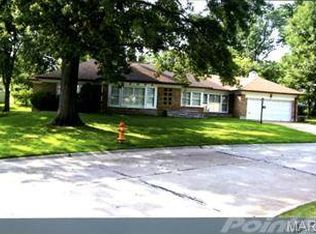 345 Violet Ln, Saint Louis, MO 63119