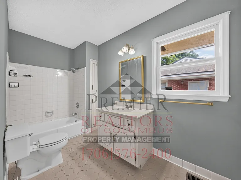 1819 Rosemary Ln — Photo 20