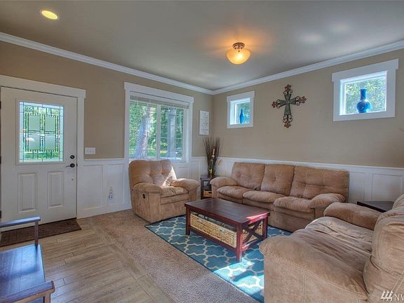 3rd image of 6418 144th St E