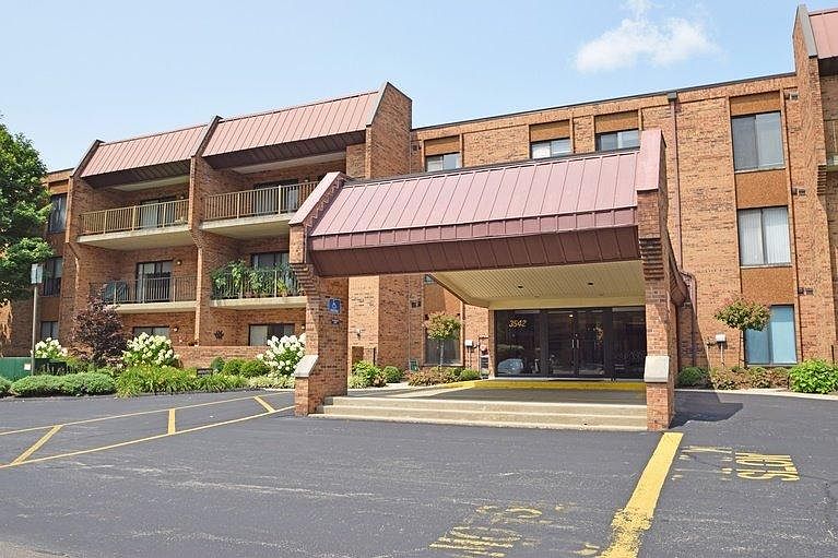 1st image of 3542 Amberacres Dr Unit 109