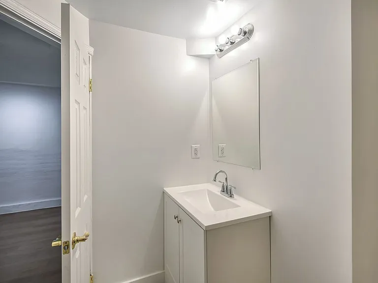 648 Keefer Pl NW #LL — Photo 7
