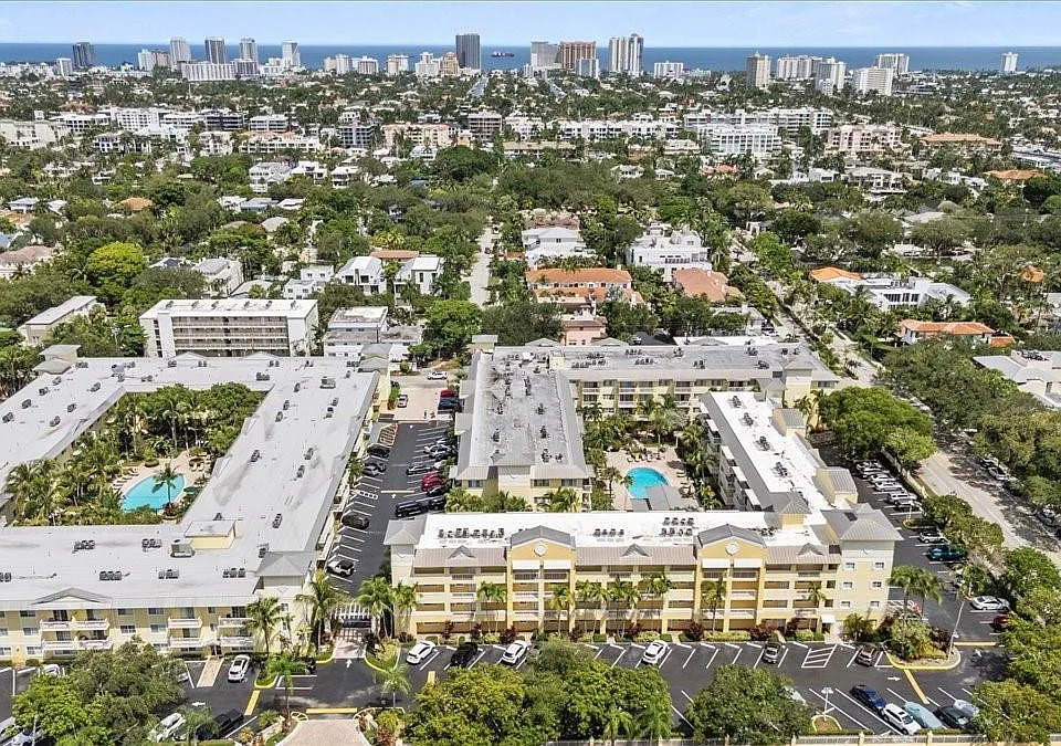 1515 E Broward Blvd #403