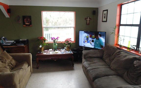 5th image of 524 Pine St