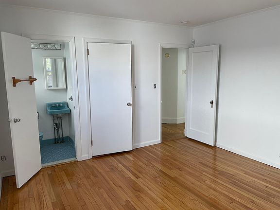 5th image of 443 W Olive St Floor 1
