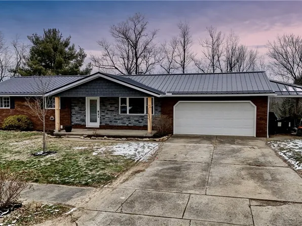 201 Schaar Dr, Dover, OH 44622