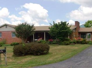 327 N Main St, Mars Hill, NC 28754