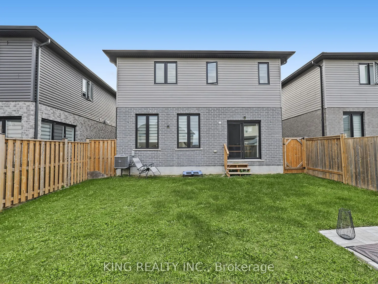 4 bed, $3,200 — Photo 4