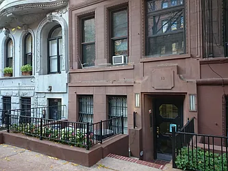 39 West 89th Street in Upper West Side