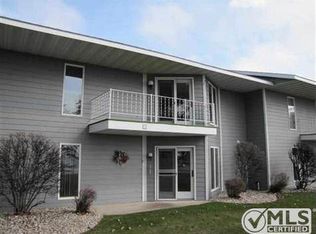 2000 Lake Shore Dr APT I, Gladstone, MI 49837