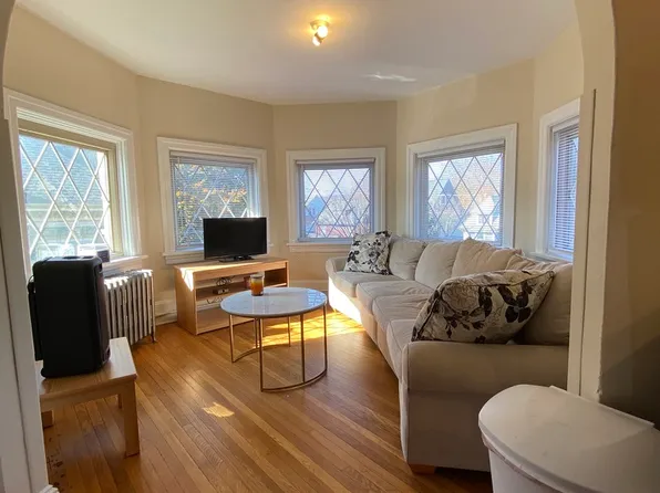 1051 West 4th Street Unit 3 (3BR) - 1