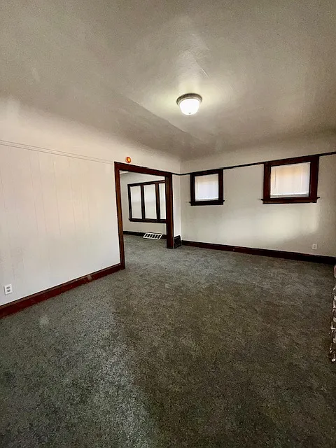 1340 W Atkinson Ave — Photo 3