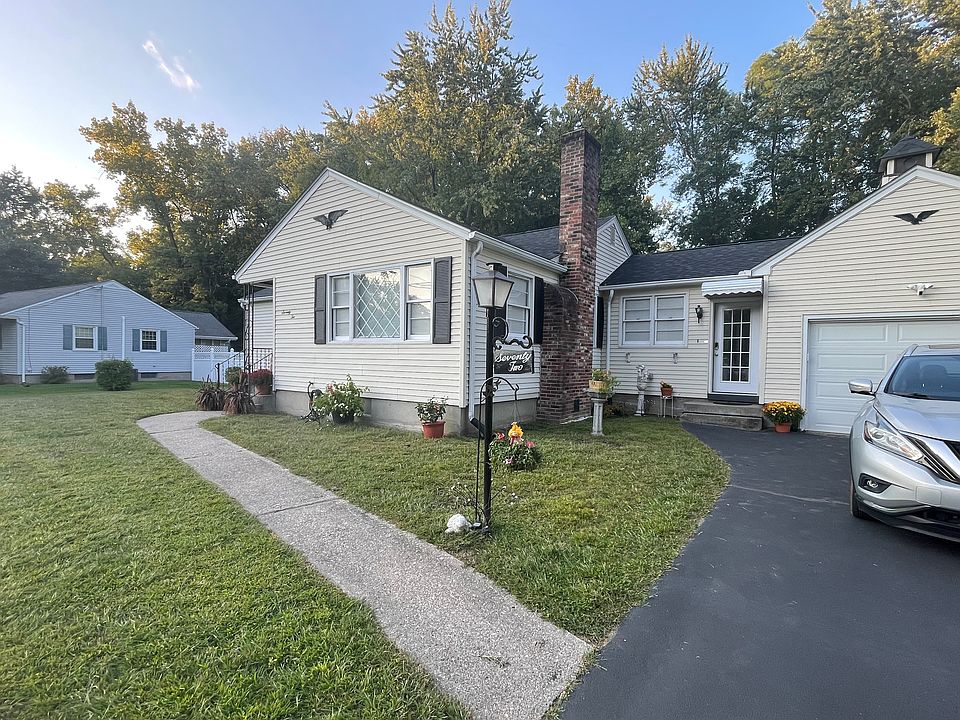 72 Mayher St
Spfld., Ma 01104 
Close to major hospitals,Universities,New England sightseeing. Situated between Boston & NYC. Bradley I Bernadine's Airport & Hartford,Ct roughly 30 minute drive.