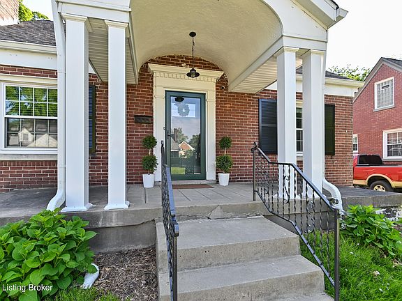 4th image of 432 Bauer Ave
