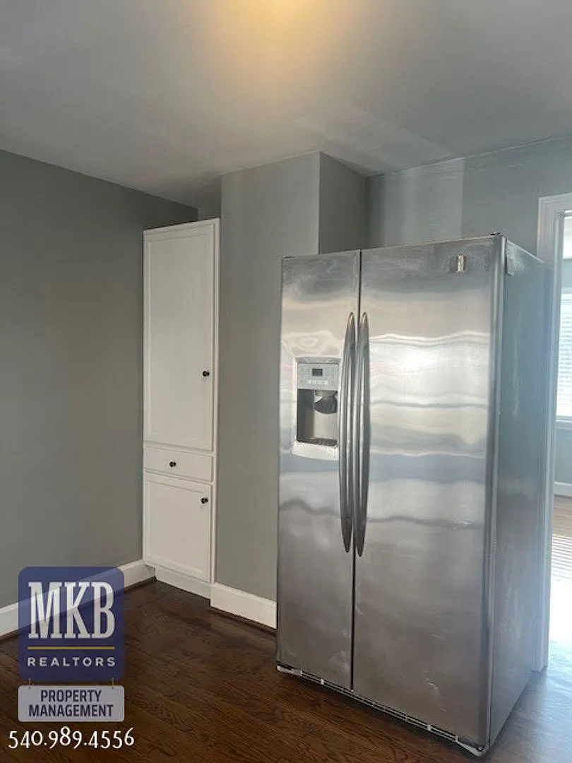 2 Bedroom Home in Clearbrook Area — Photo 4