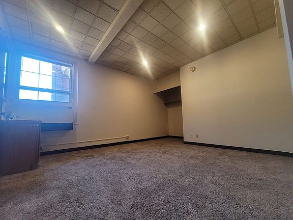3rd image of 1233 N Marshall St #387