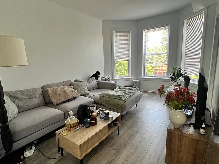 2333 W Superior St #3F — Photo 1