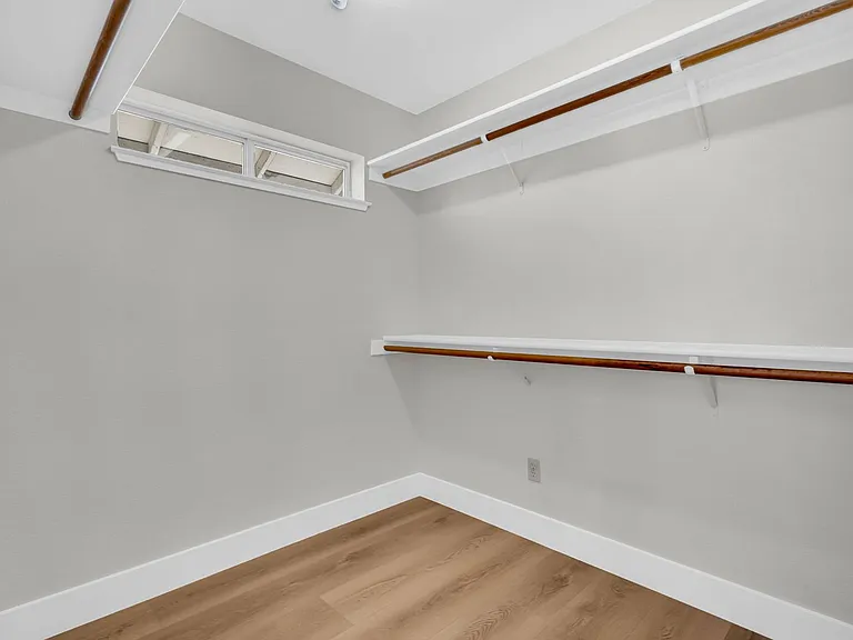 5650 Edgeview Dr — Photo 54