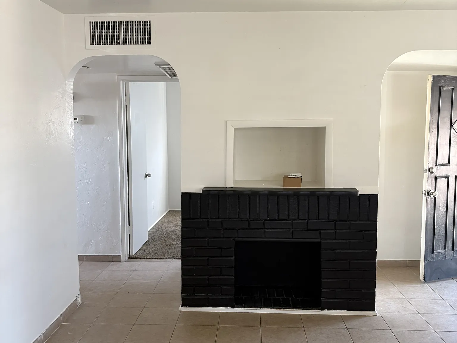 8815 North 28th Avenue - 1 — Photo 3