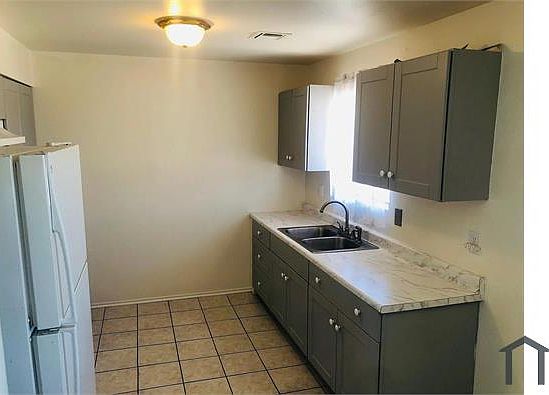 1st image of 1832 Goldfield St APT 4