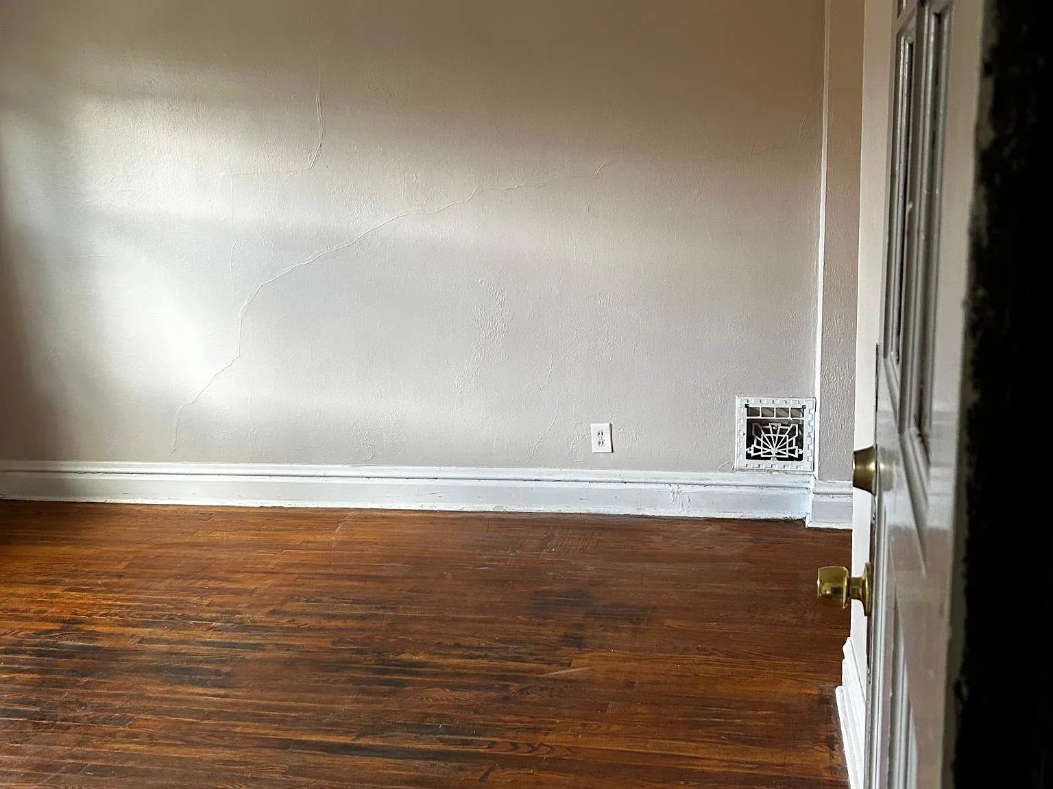 1 bed, 850 sqft, $975 — Photo 4