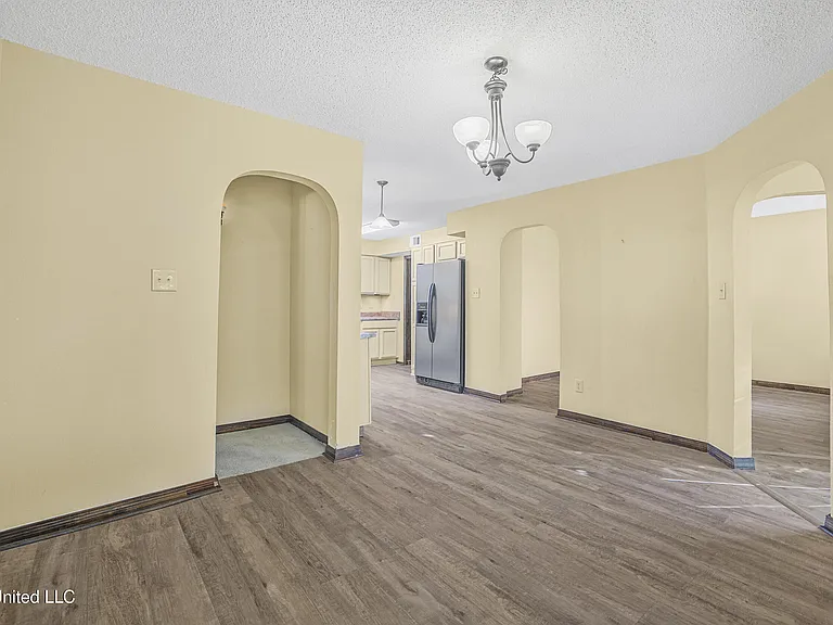 4409 Shadow Wood Cir — Photo 26