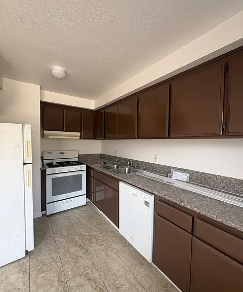 310 S Argyle Ave #106 — Photo 20