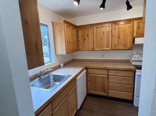 19824 SW 68th Ave #D, Tualatin, OR 97062