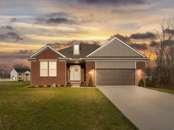 45 Capitol Dr, Marysville, MI 48040