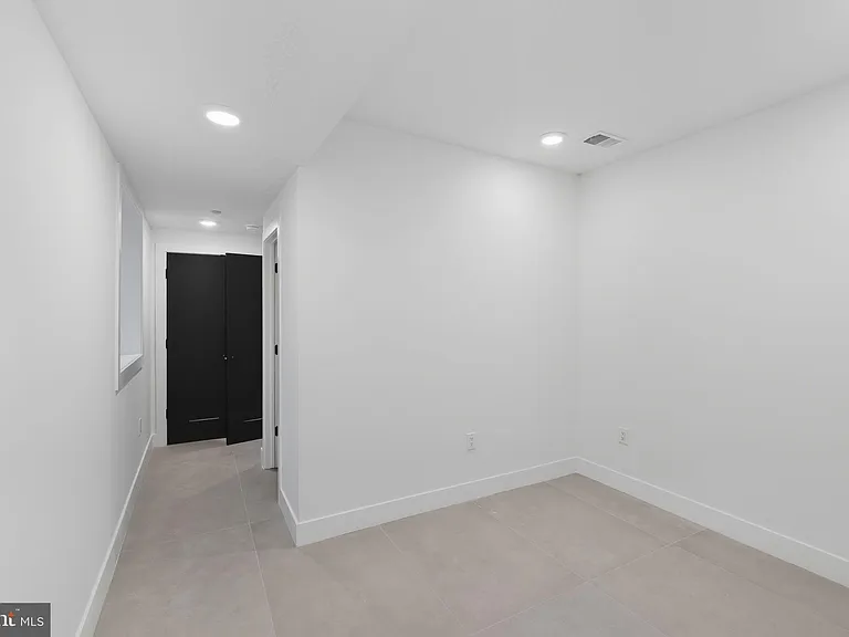 2713 W Montgomery Ave #A — Photo 17