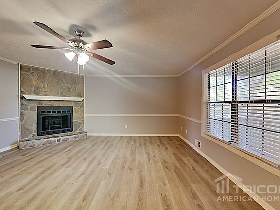2nd image of 707 Cloudland Ct