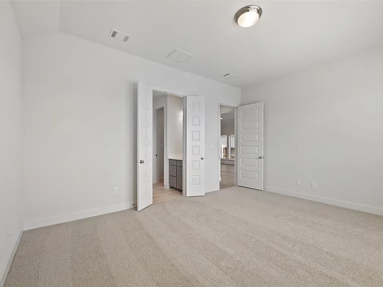 127 Plumbago Loop — Photo 11